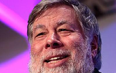 Why Apple is not a good example as a startup